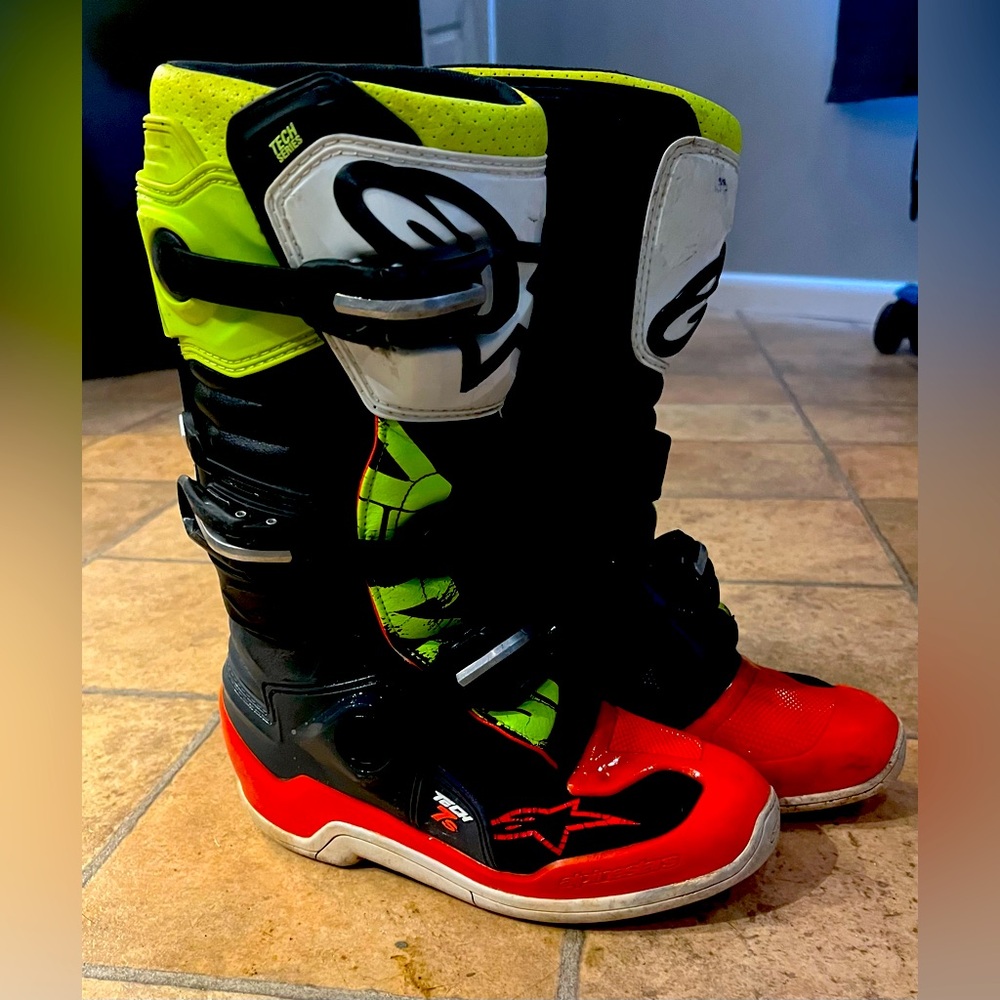 Alpinestars Tech 7s Moto boots- Youth size 6